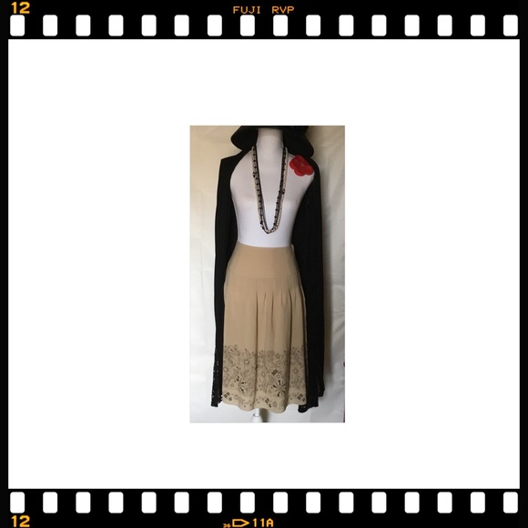 Midi Drop Waist Skirt  EUC - Picture 2 of 3